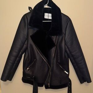 Stylish Black Leather Jacket with Plush Collar - worn once
